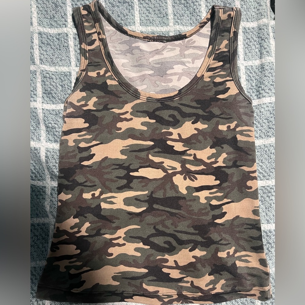 Very soft camo tank top - size S womens